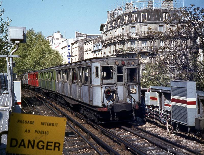Paris Metro 125