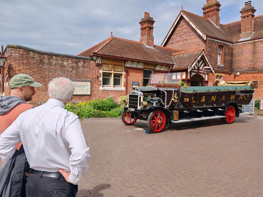 CHARABANC AT BLUEBELL